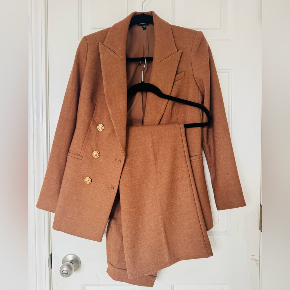 Never worn Express rust colored suit.